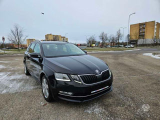 Skoda Octavia foto 1