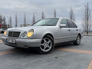 Mercedes E-Class foto 6