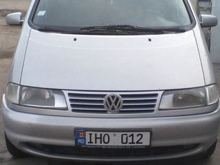 Volkswagen Sharan foto 2