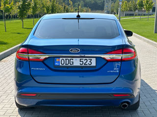 Ford Fusion foto 6