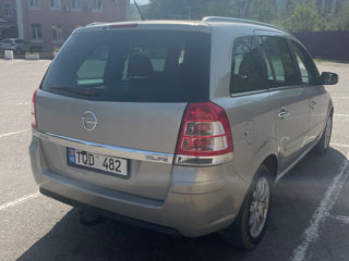 Opel Zafira foto 3