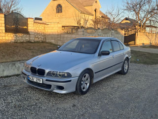 BMW 5 Series foto 6