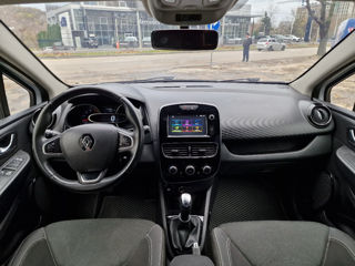 Renault Clio foto 8