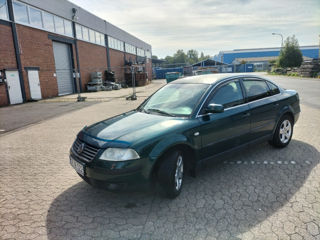 Volkswagen Passat foto 2