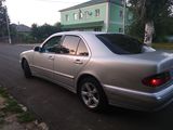 Mercedes E Class foto 4