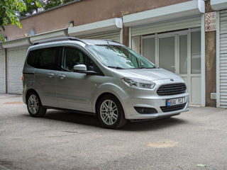 Ford Tourneo Courier фото 2