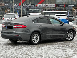 Ford Fusion foto 4