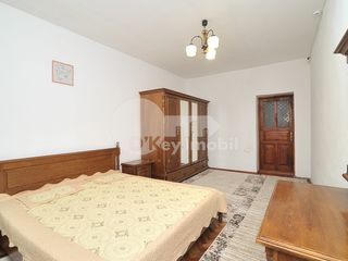 Casă cu 3 nivele spre chirie, 250 mp, Telecentru, 400 € ! foto 2