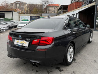 BMW 5 Series foto 4