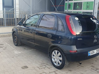 Opel Corsa foto 3