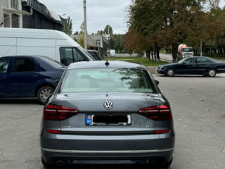 Volkswagen Passat foto 2