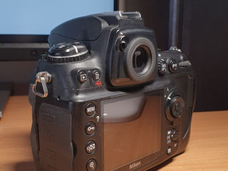 Nikon D700 12.1MP FX-Format CMOS Digital SLR (Body Only) foto 2