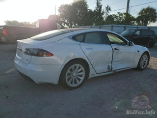 Tesla Model S foto 3