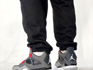 Nike Air Jordan 4 Retro Black/Grey/Red foto 10