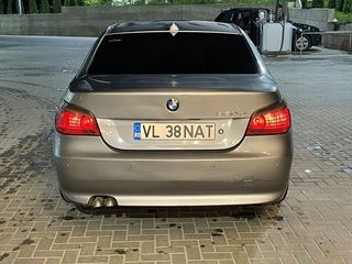 BMW 5 Series foto 3