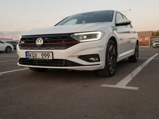 Volkswagen Jetta foto 2