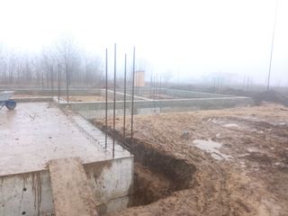 Echipa profesionala executa lucrări de constructiilor , incepind de la fundatie pina la acop foto 3