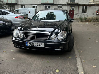 Mercedes E-Class фото 2