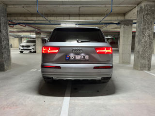 Audi Q7 foto 9