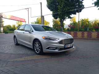 Ford Fusion foto 2