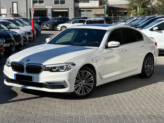 BMW 5 Series foto 4