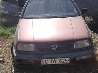 Volkswagen Vento foto 4