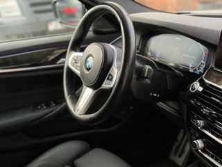 BMW 5 Series foto 18