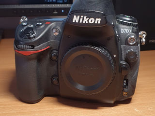 Nikon D700 12.1MP FX-Format CMOS Digital SLR (Body Only) foto 1