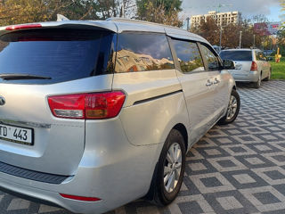 KIA Carnival foto 3