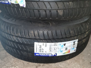 225/50 R17