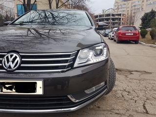 Volkswagen Passat foto 1