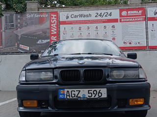 BMW 3 Series foto 1