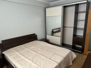 Apartament cu 2 camere, 64 m², Poșta Veche, Chișinău foto 2