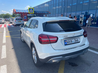 Mercedes GLA foto 2