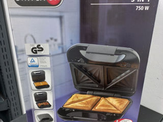 Sandwich Maker 3 în 1.  290 lei