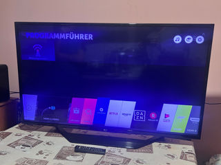 Vînd Smart TV LED LG HDR 4K - 49 (123 cm )