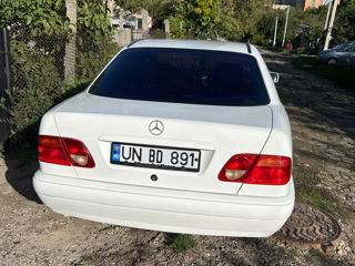 Mercedes E-Class foto 3