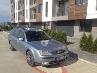 Ford Mondeo foto 1