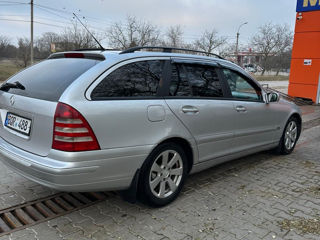 Mercedes C-Class foto 5