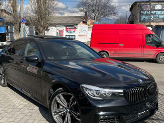 BMW 7 Series фото 2