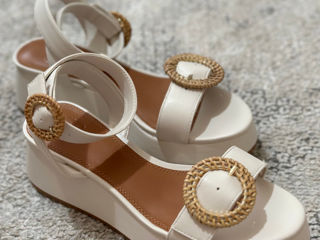Sandale drăguțe