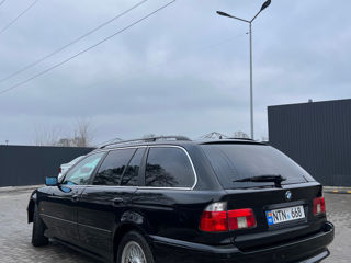 BMW 5 Series foto 6