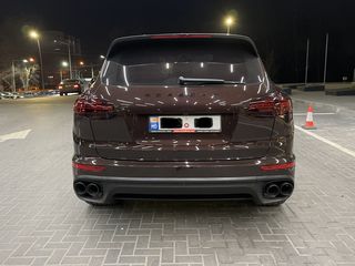 Porsche Cayenne foto 2