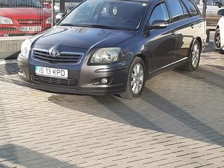 Toyota Avensis foto 1