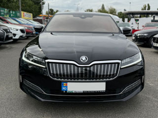 Skoda Superb foto 2