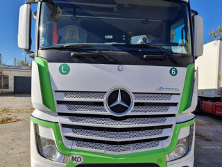 Mercedes Actros 1845