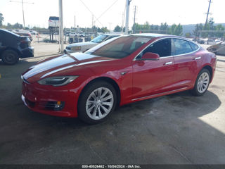 Tesla Model S foto 3