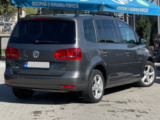 Volkswagen Touran foto 3