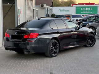 BMW 5 Series foto 4