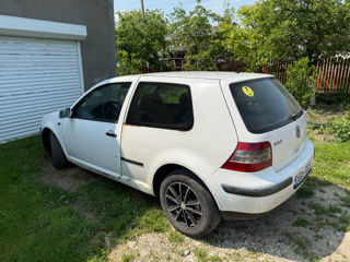 Volkswagen Golf foto 1